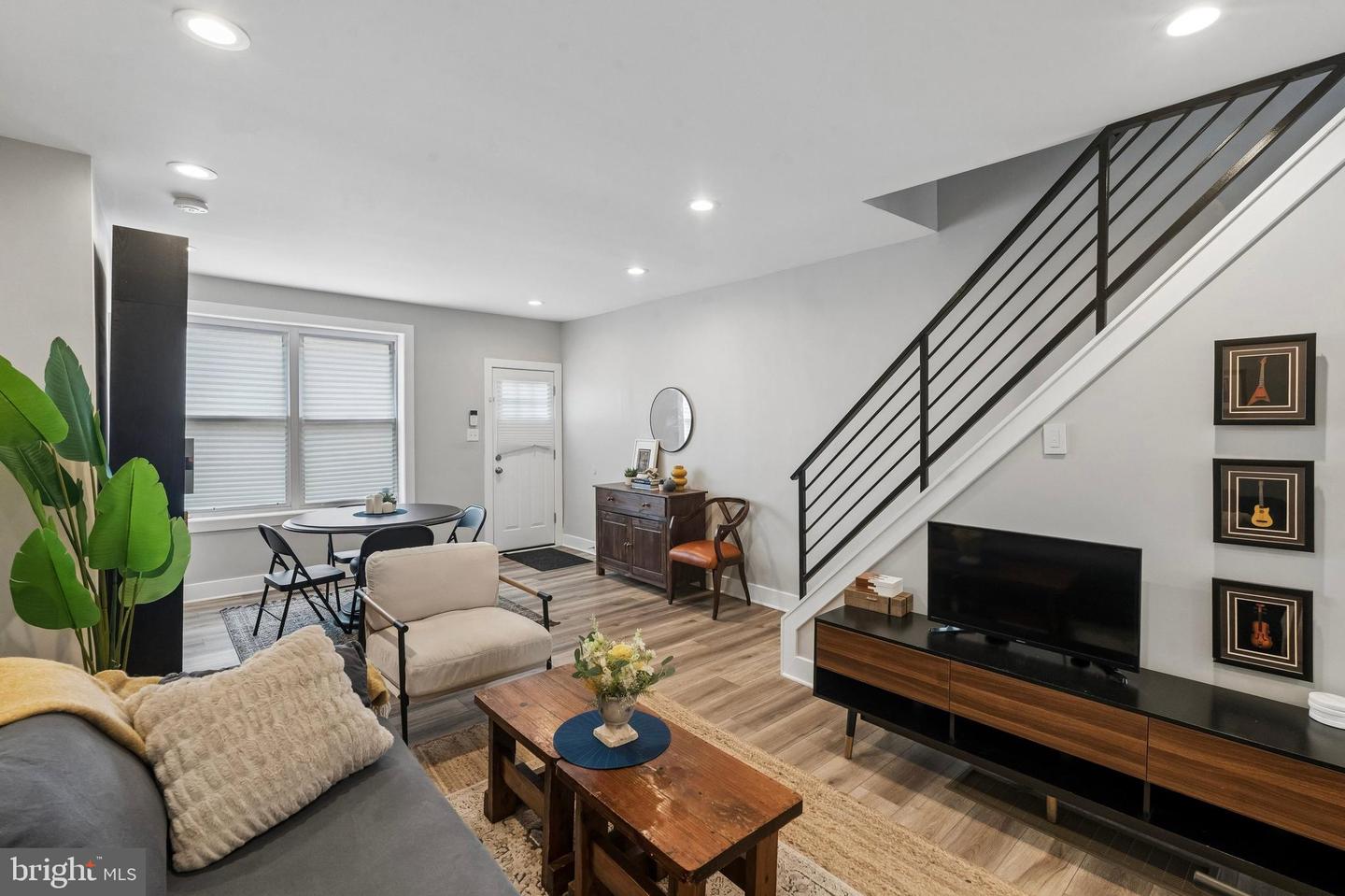 1612 S Lecount St Property Photo 3