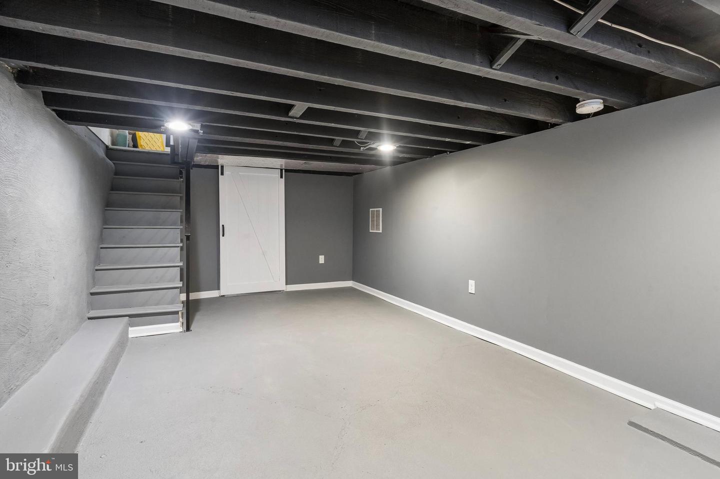 1612 S Lecount St Property Photo 12