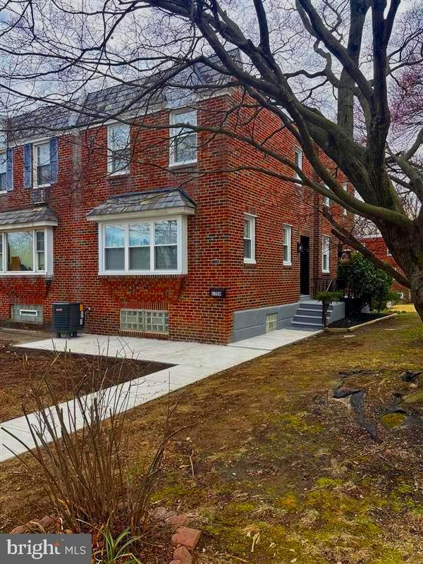 6306 Milton St Property Photo 2