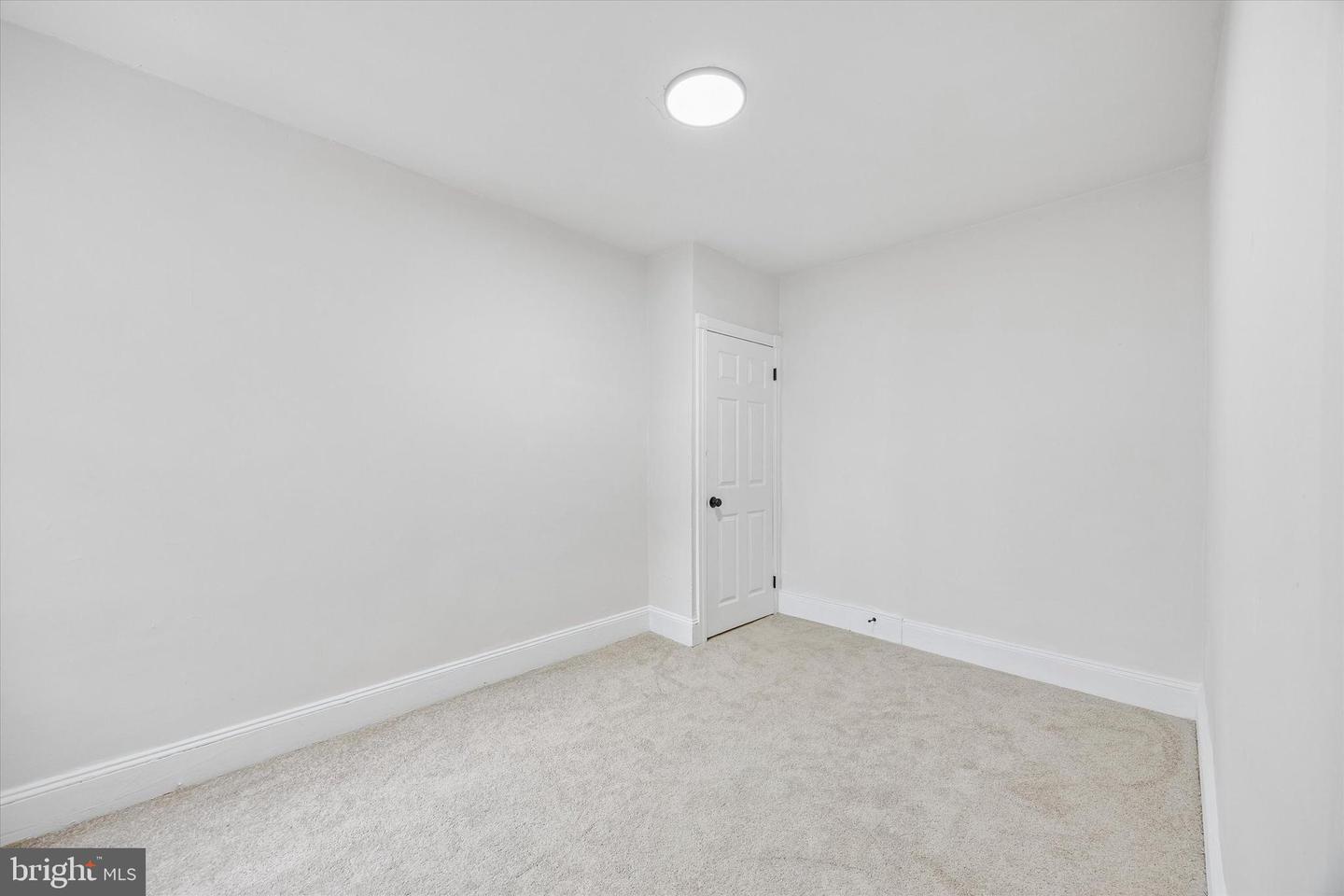 2132 S Simpson St Property Photo 14