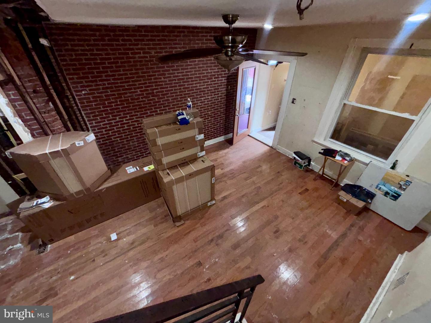 3842 N Franklin St Property Photo 5
