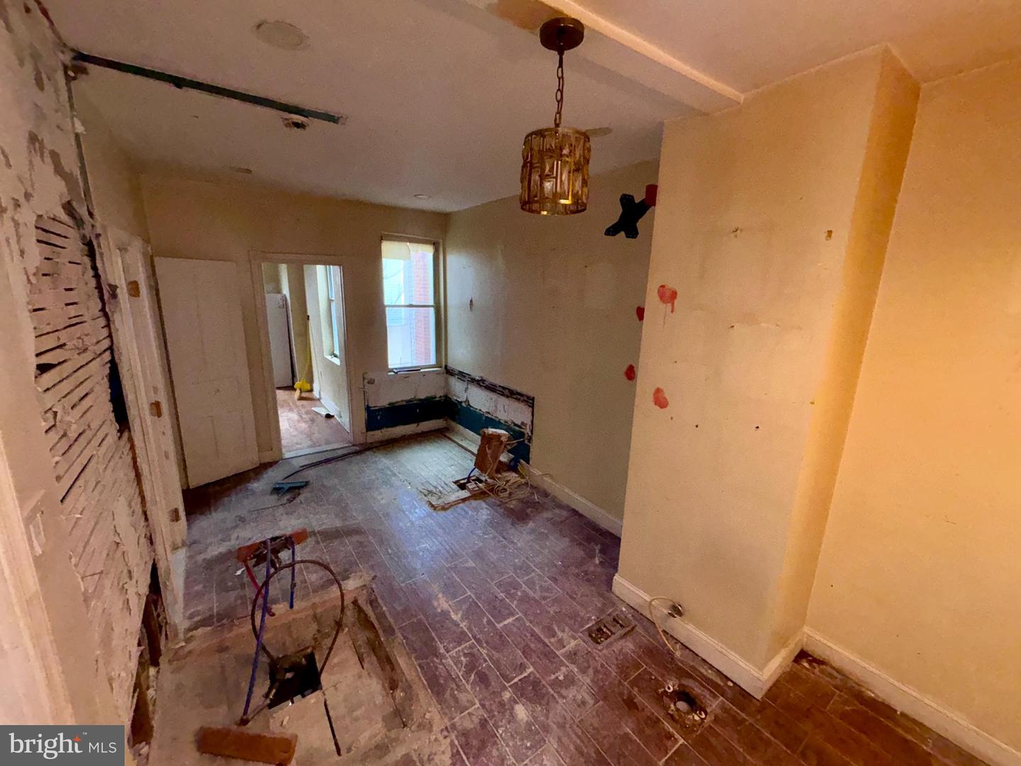 3842 N Franklin St Property Photo 16