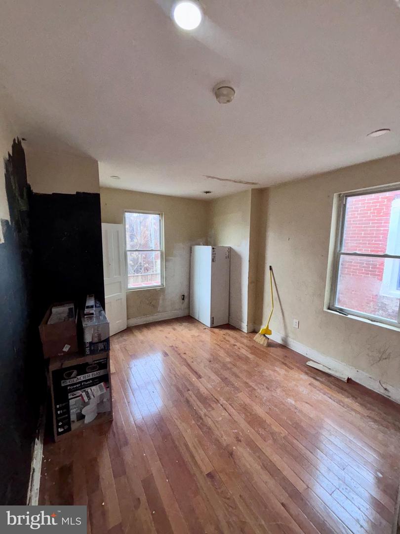 3842 N Franklin St Property Photo 22