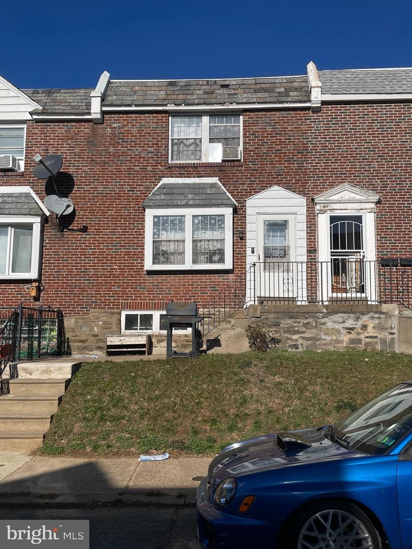 1245 Hale St Property Photo 1