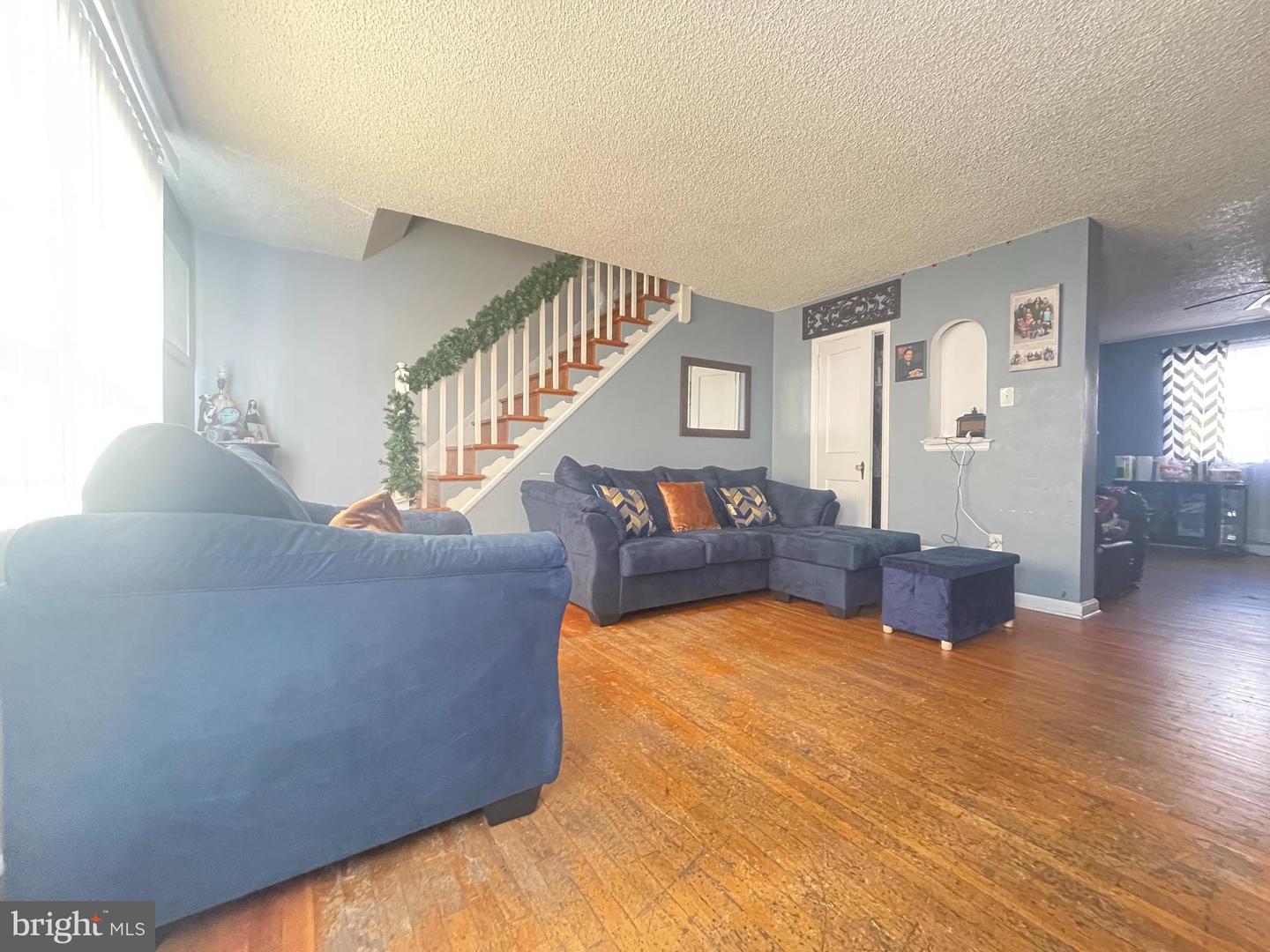 1245 Hale St Property Photo 6
