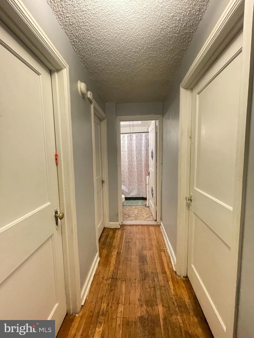 1245 Hale St Property Photo 13