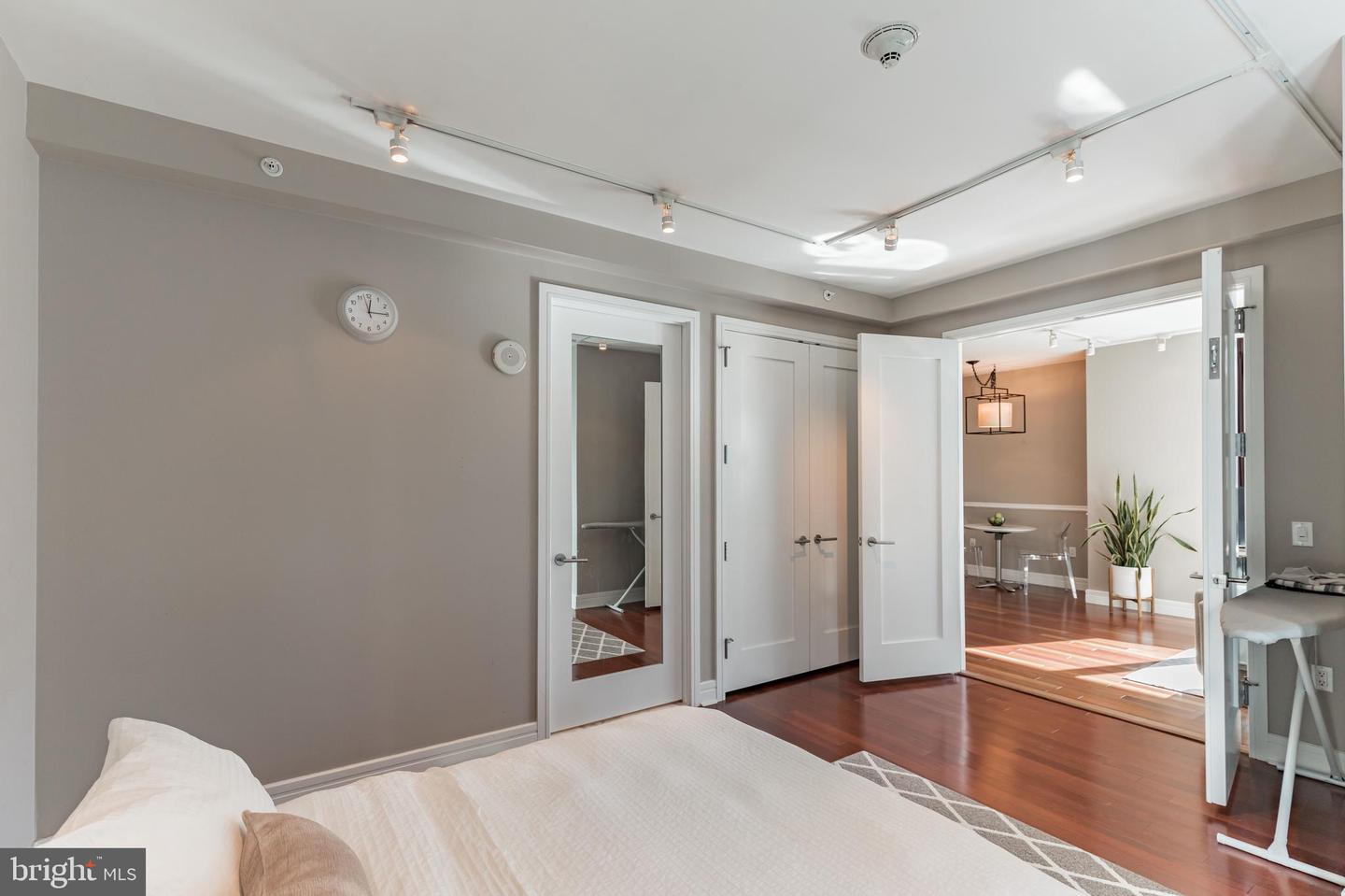 1414 S Penn Sq #16g Property Photo 1