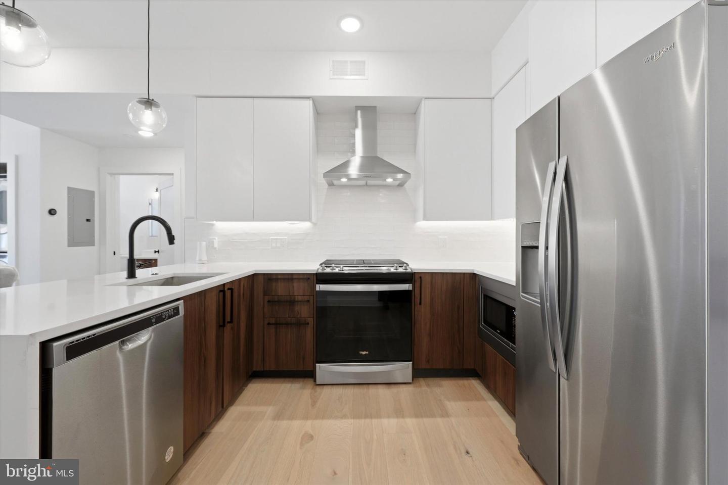 1723 Francis St #3f Property Photo 7