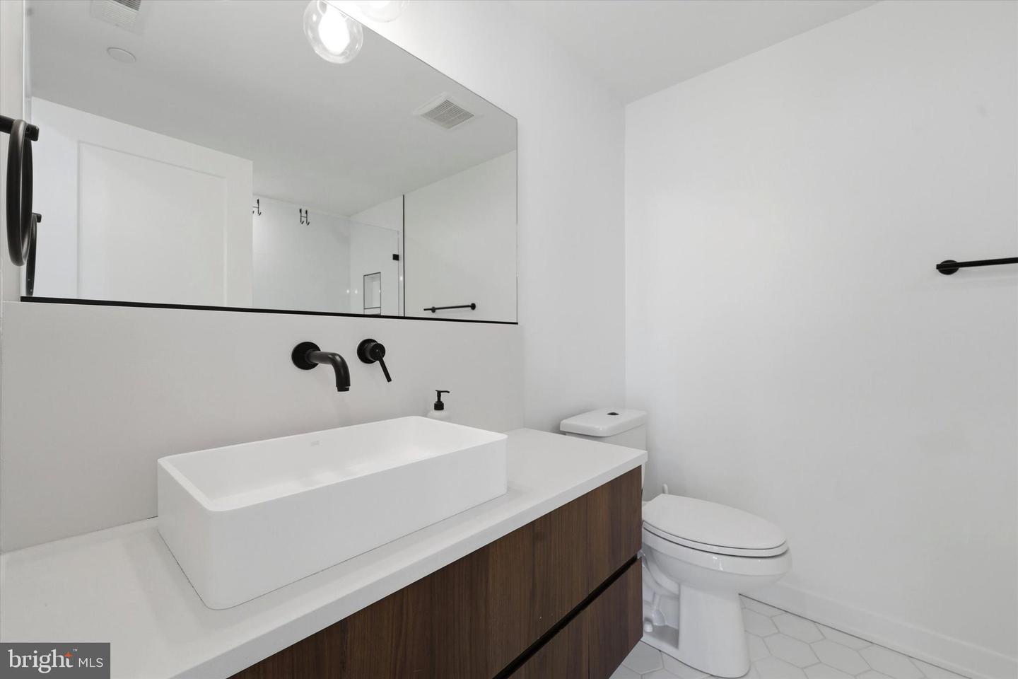 1723 Francis St #3f Property Photo 16