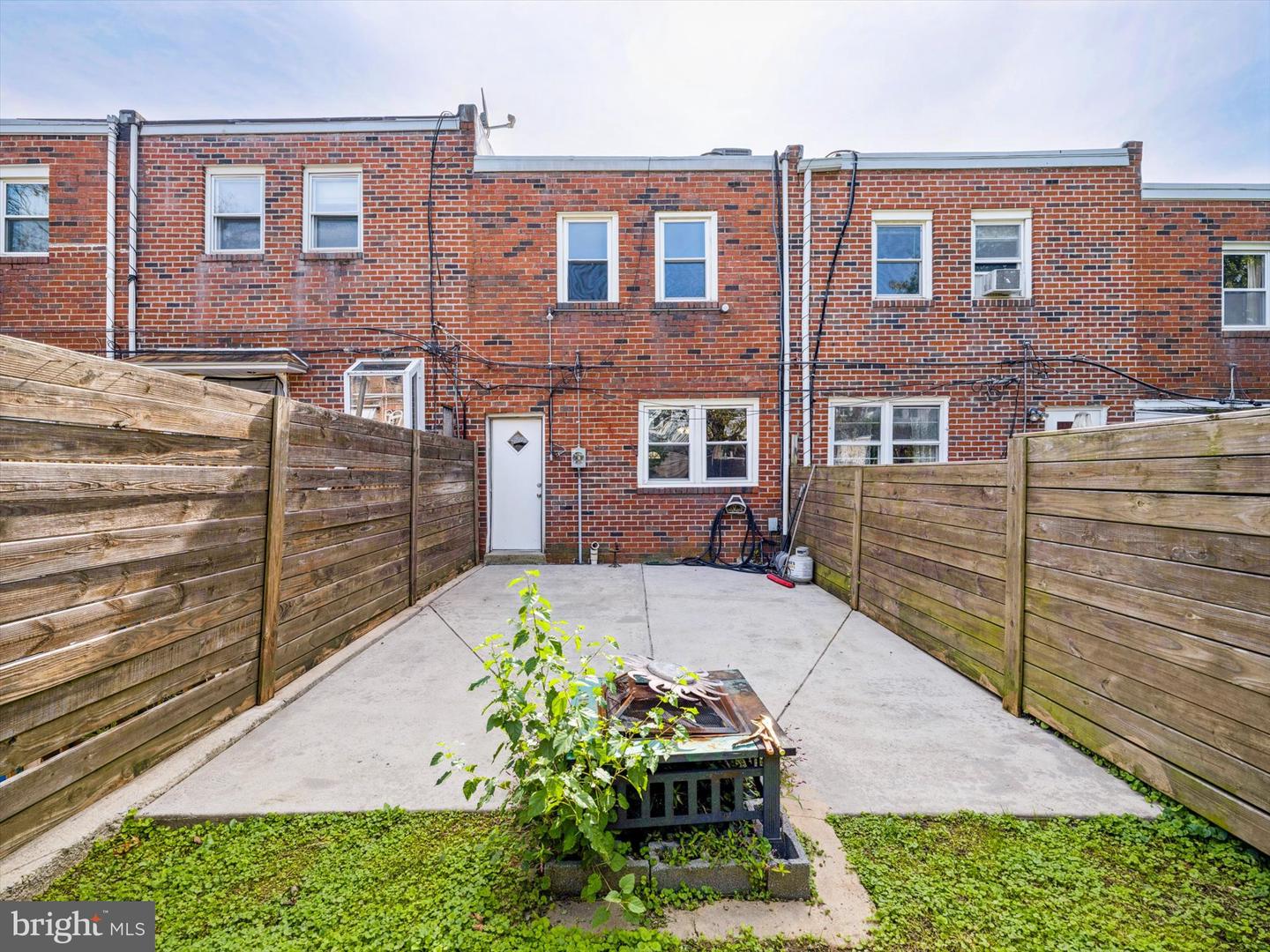 310 Ripka St Property Photo 4