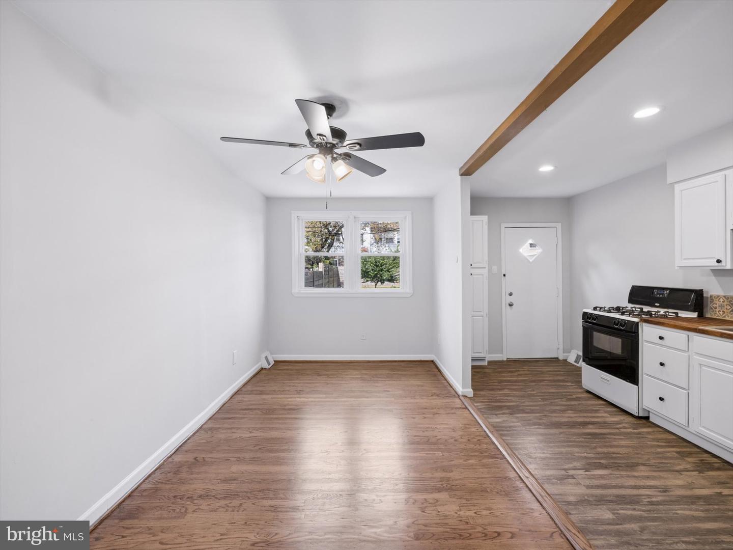 310 Ripka St Property Photo 10