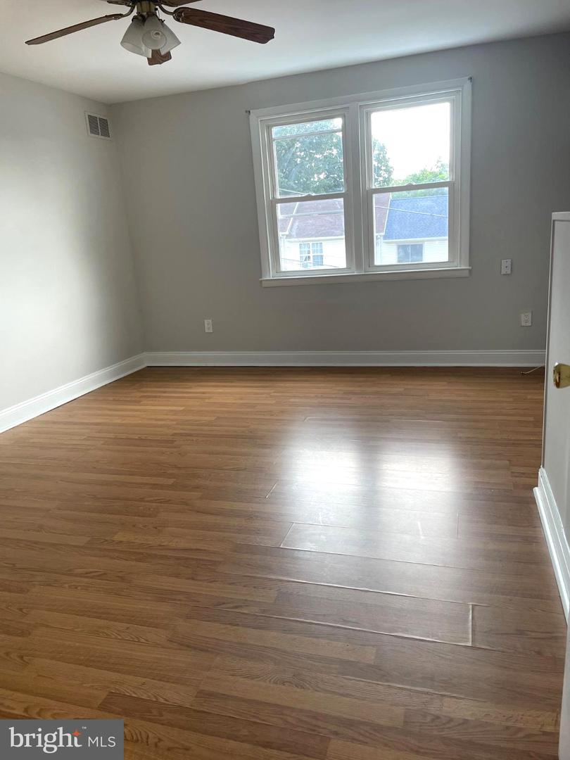 310 Ripka St Property Photo 15