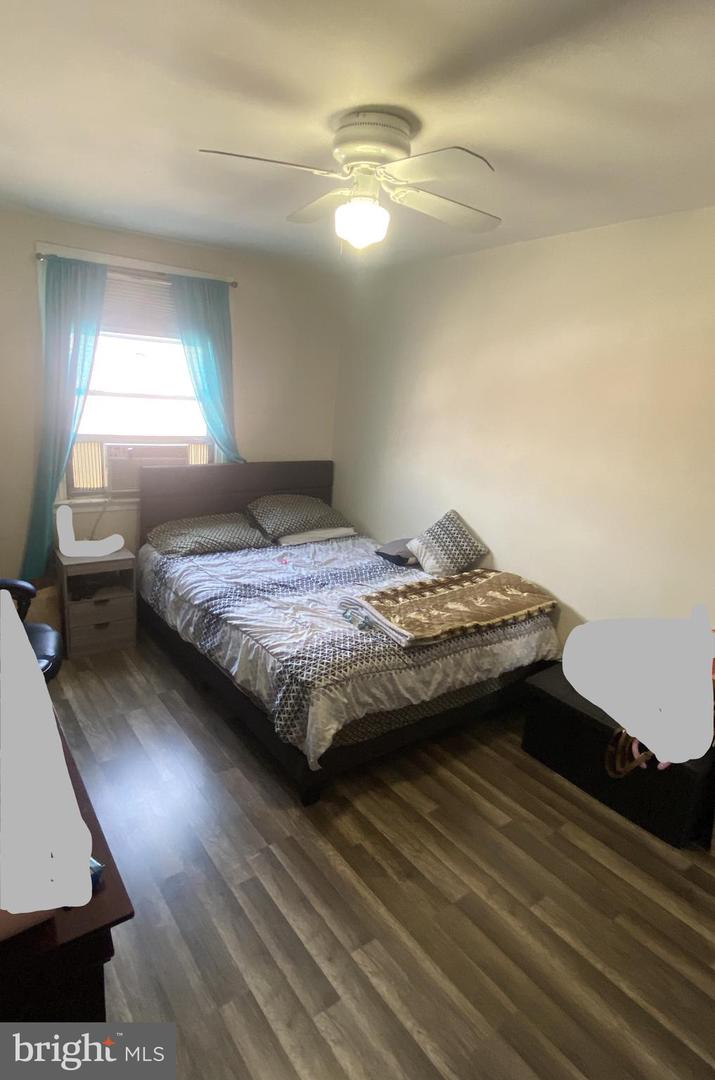 2155 Fanshawe St Property Photo 7