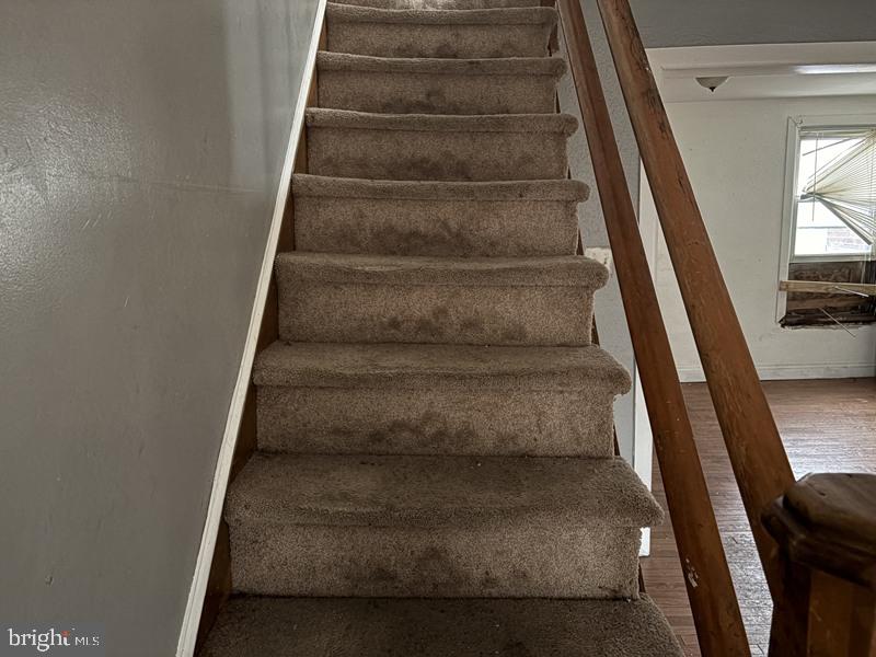 5963 Palmetto St Property Photo 7