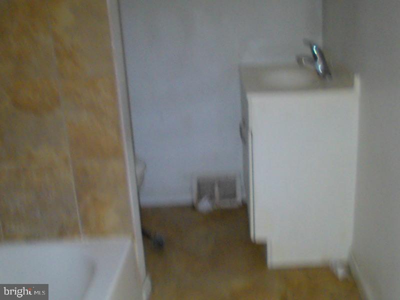 539 E Walnut Ln Property Photo 11