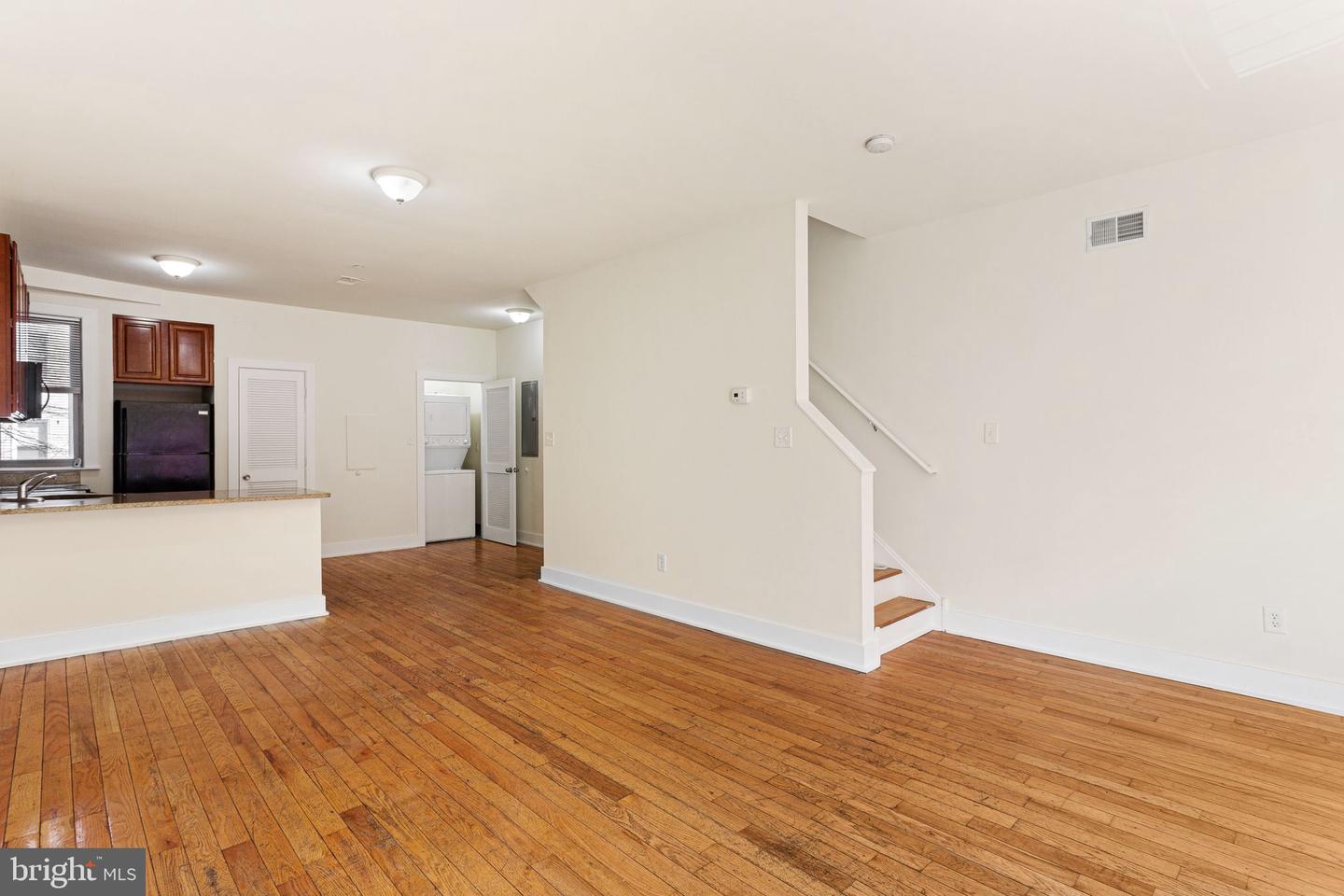 1921 N Gratz St Property Photo 6