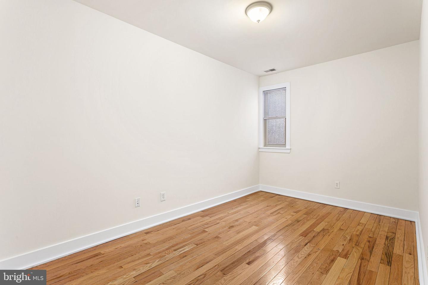 1921 N Gratz St Property Photo 9