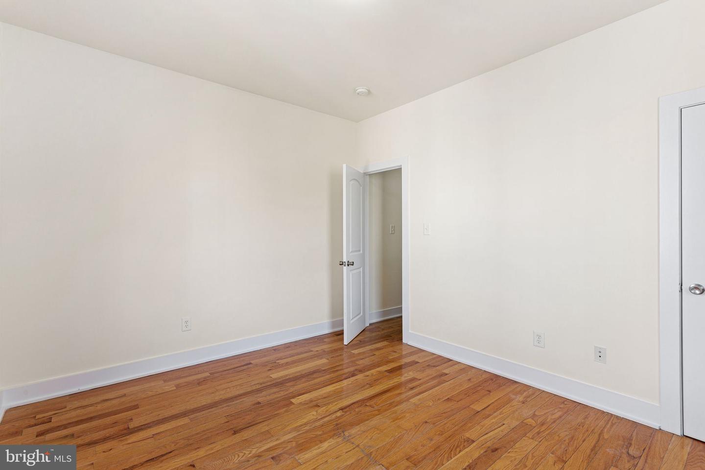 1921 N Gratz St Property Photo 10