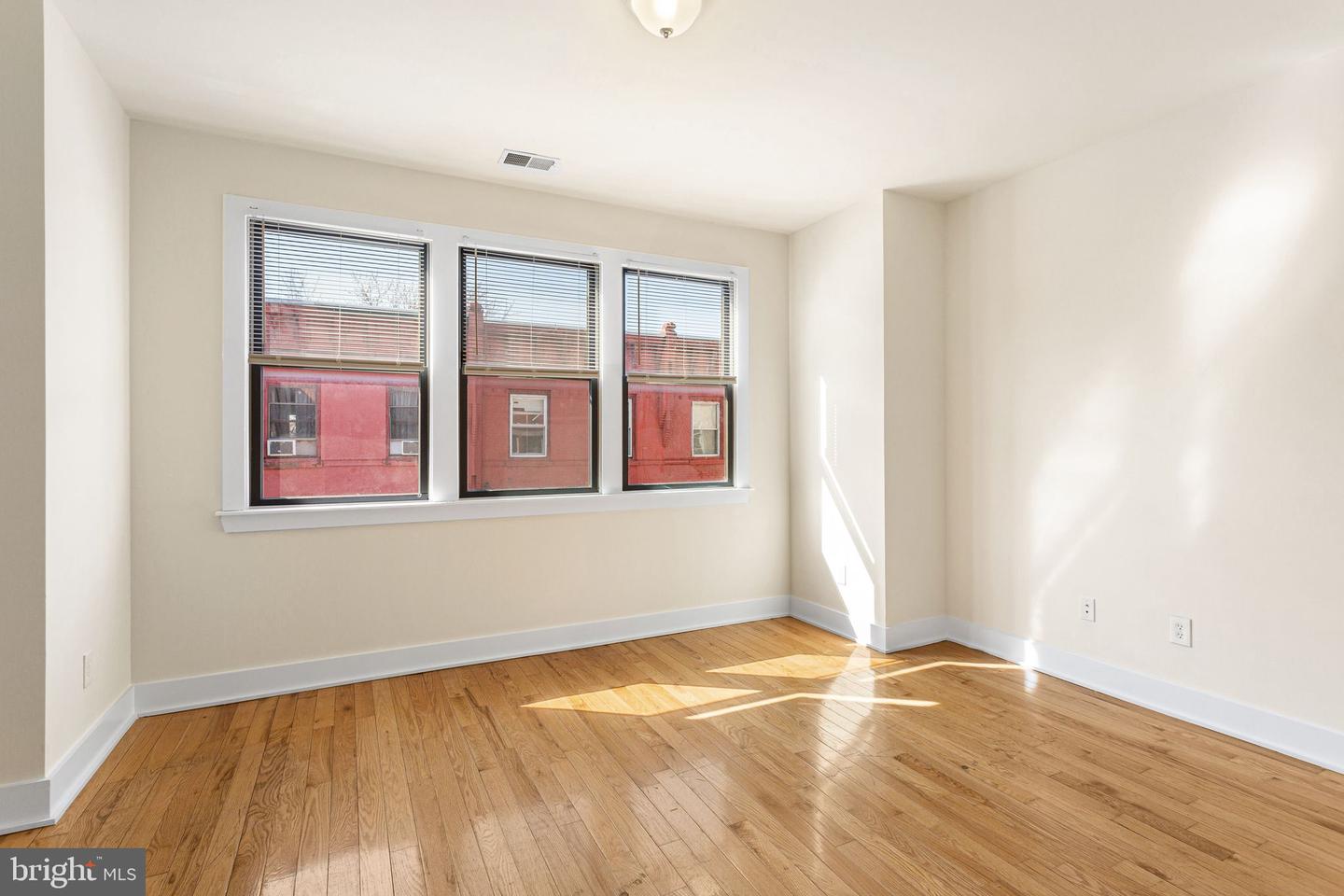1921 N Gratz St Property Photo 16