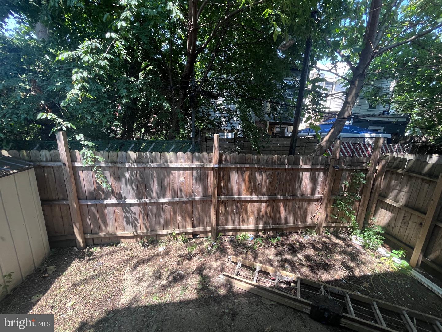 2915 Edgley St Property Photo 4