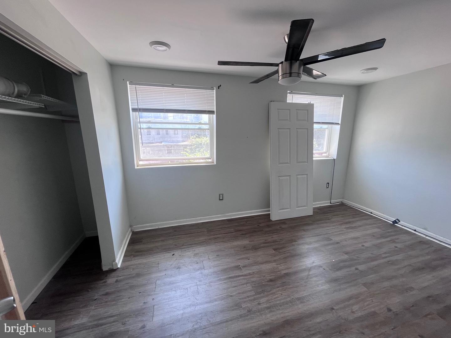 2915 Edgley St Property Photo 5