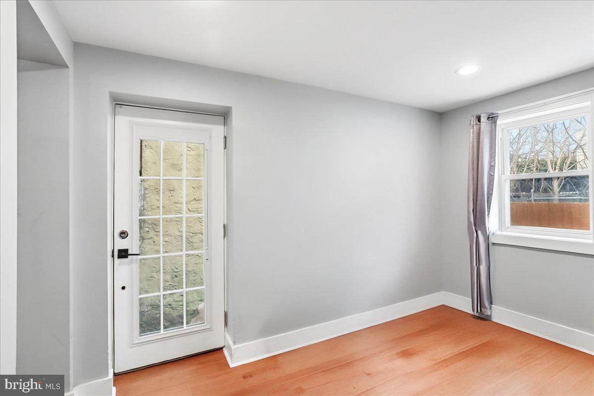 4125 Parrish St Property Photo 7