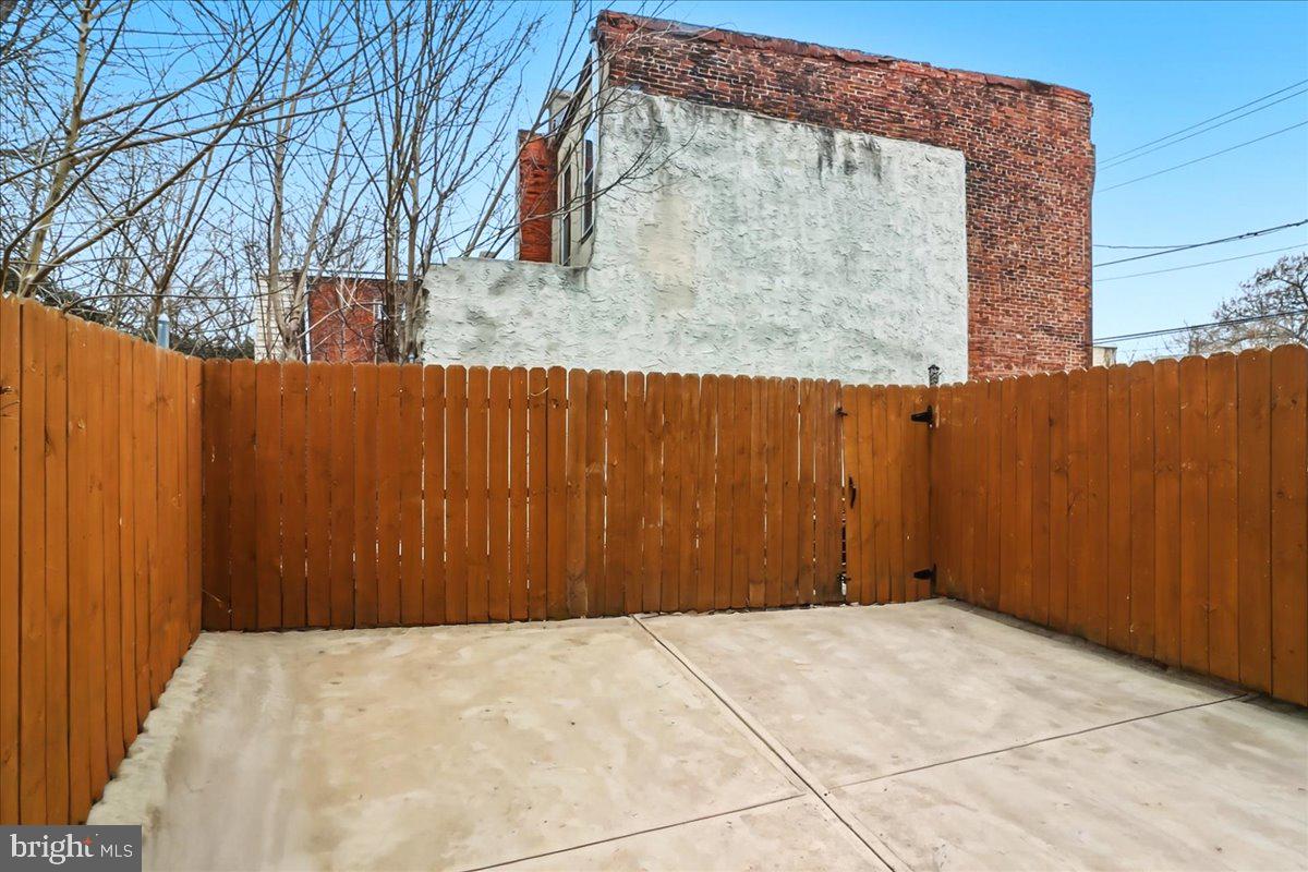 4125 Parrish St Property Photo 25