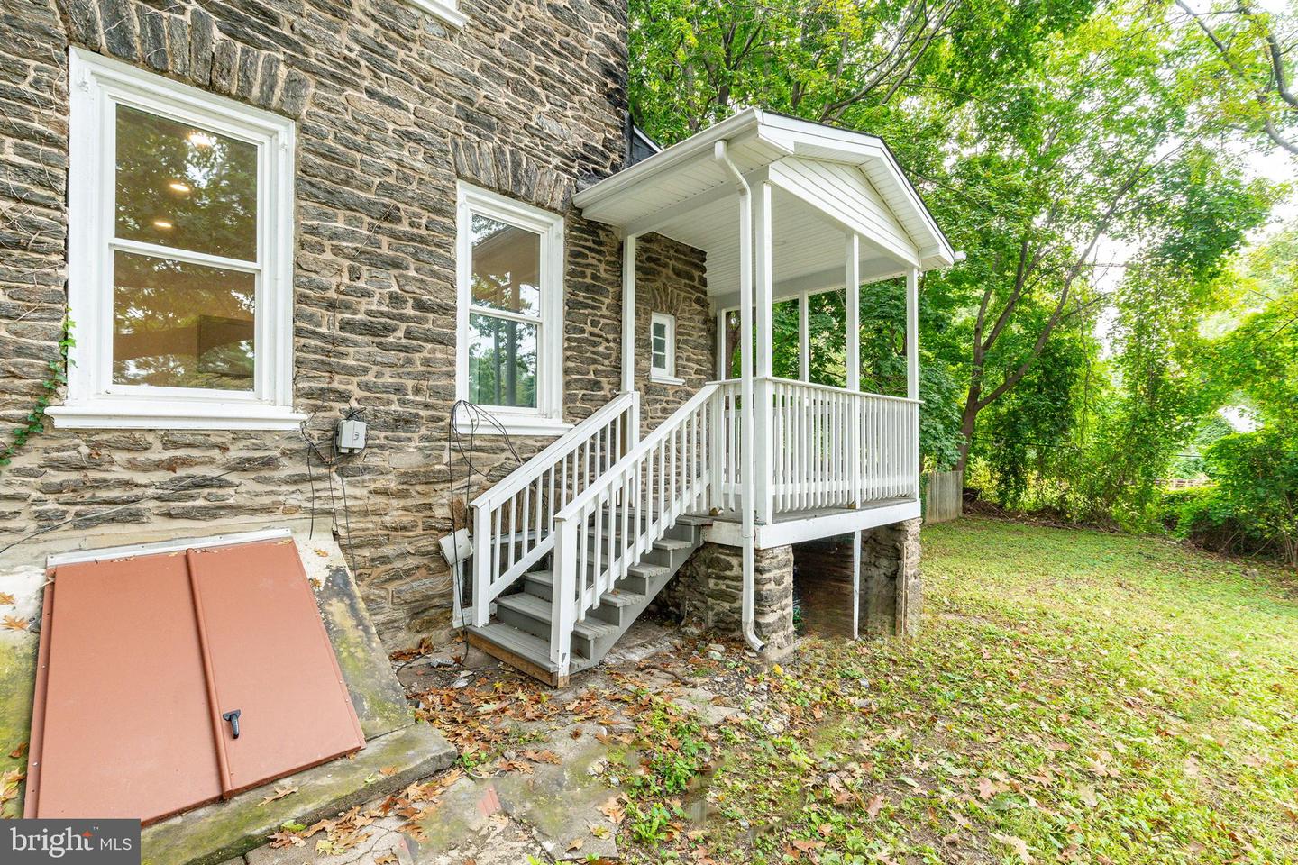 6623 Mccallum St Property Photo 6