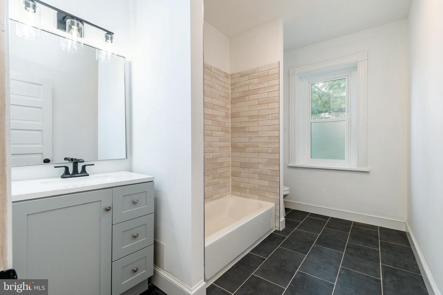 6623 Mccallum St Property Photo 29