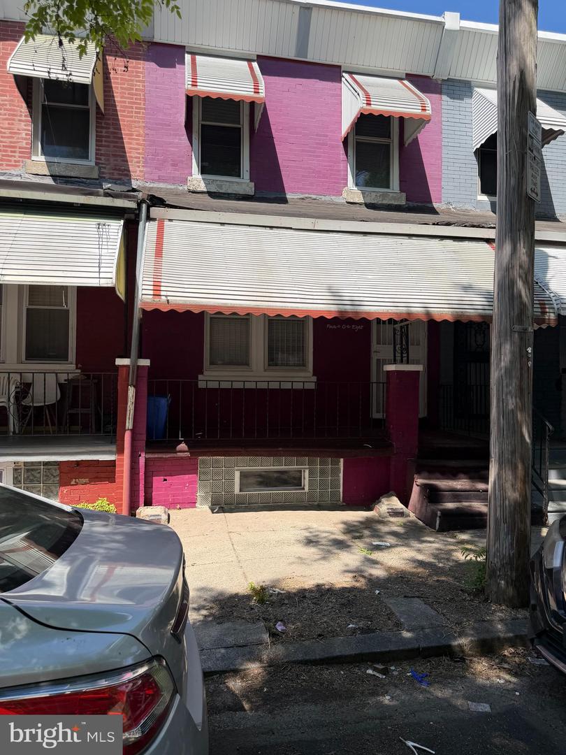 408 W WANAMAKER ST Property Photo 1