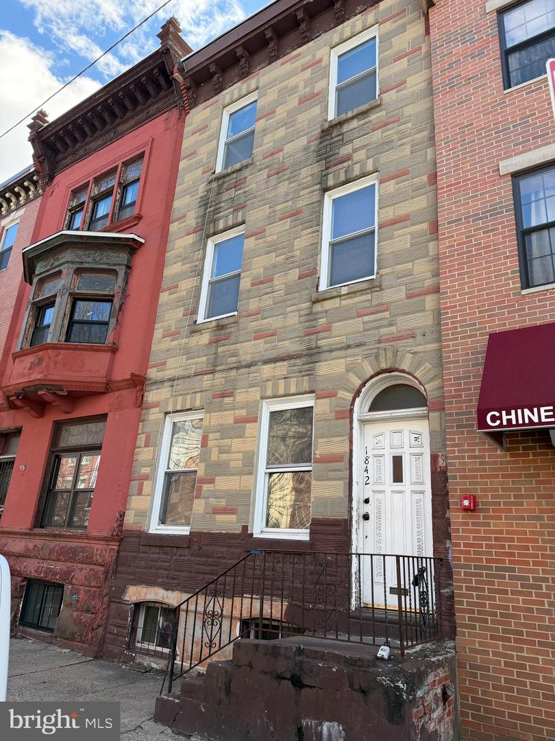 1842 CHRISTIAN ST Property Photo 1