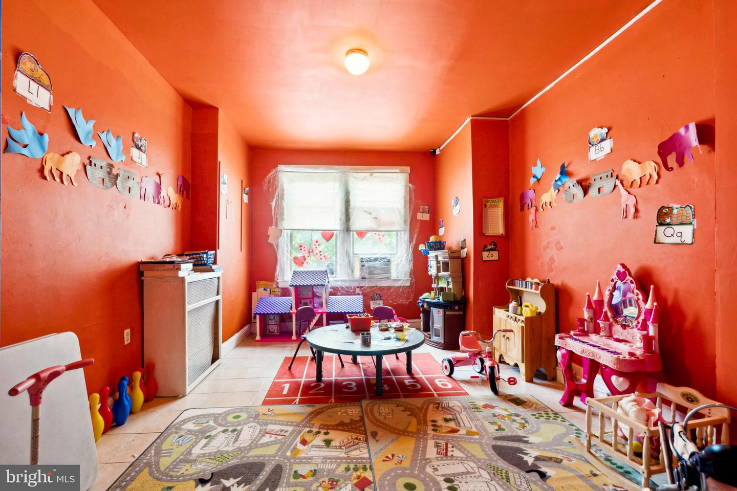 7221 W Passyunk Ave Property Photo 12