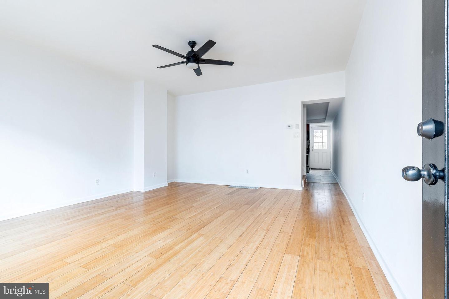 2726 Edgemont St Property Photo 5