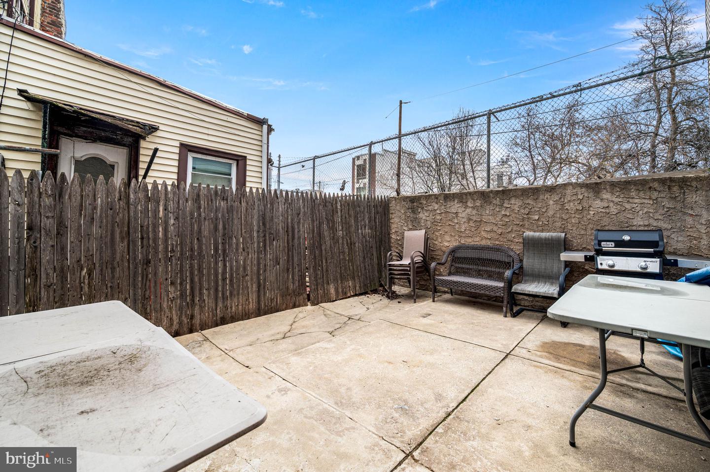1627 W Thompson St Property Photo 18