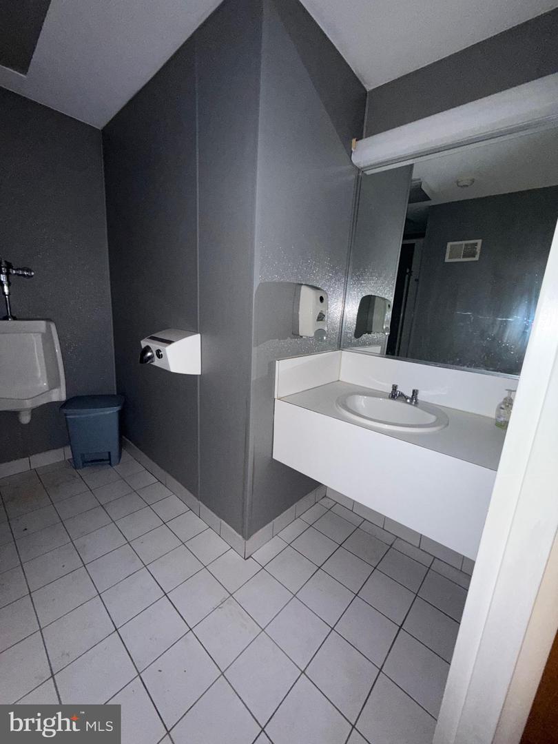 4638-40 Kraydor St Property Photo 25