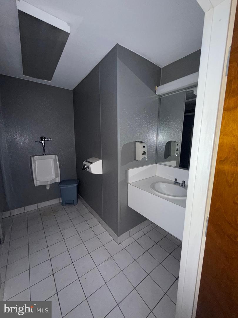 4638-40 Kraydor St Property Photo 27