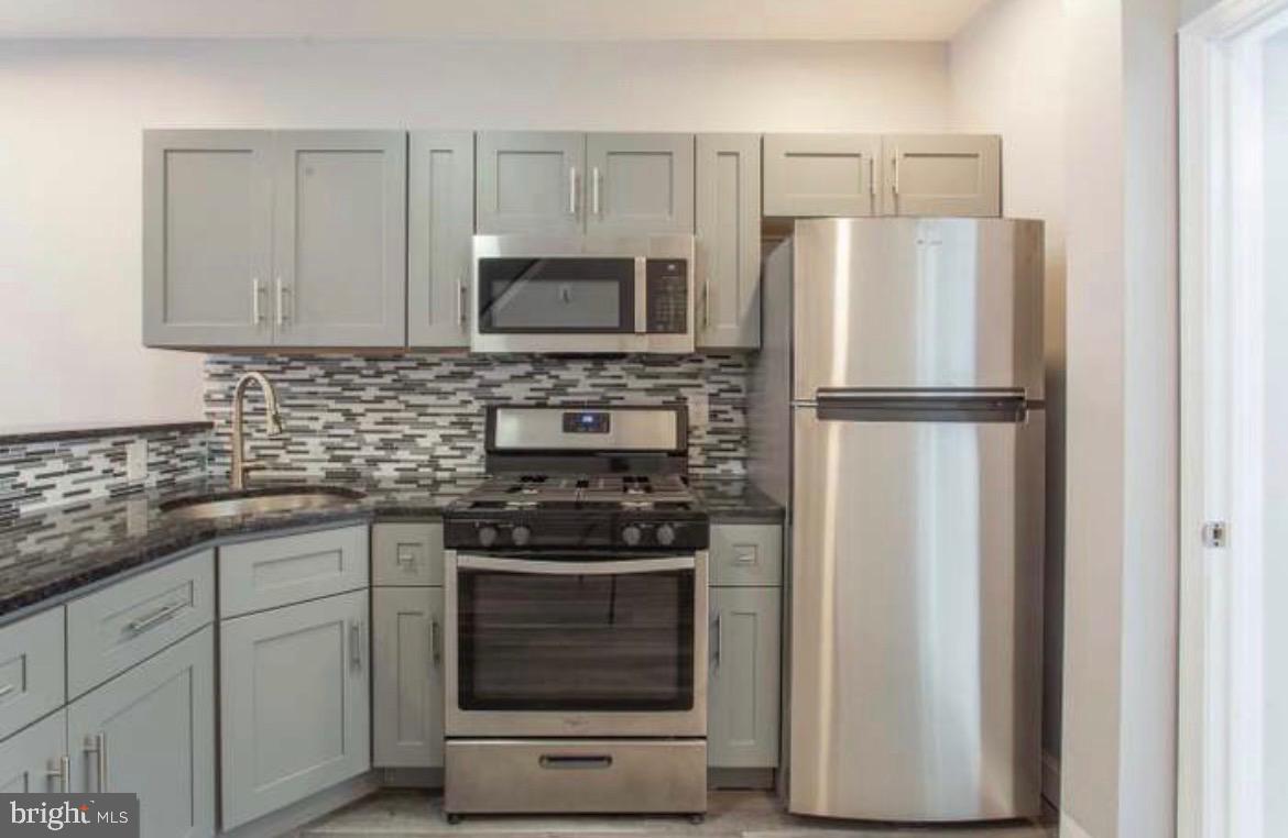 2012 Newcomb St Property Photo 7
