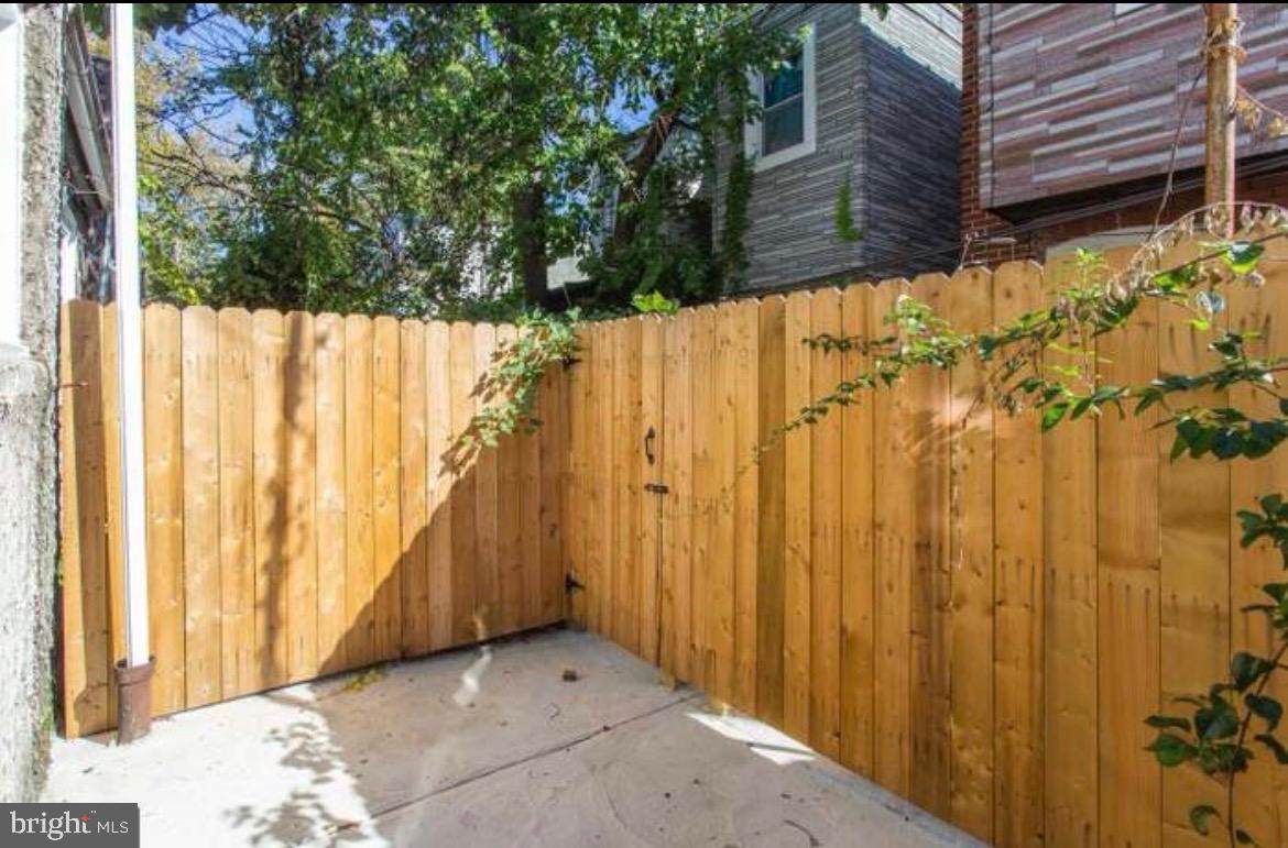 2012 Newcomb St Property Photo 11