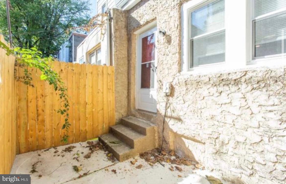 2012 Newcomb St Property Photo 12