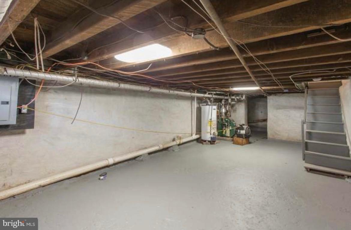 2012 Newcomb St Property Photo 13