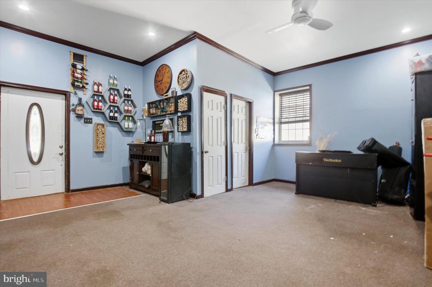 6131 Belfield Ave Property Photo 17