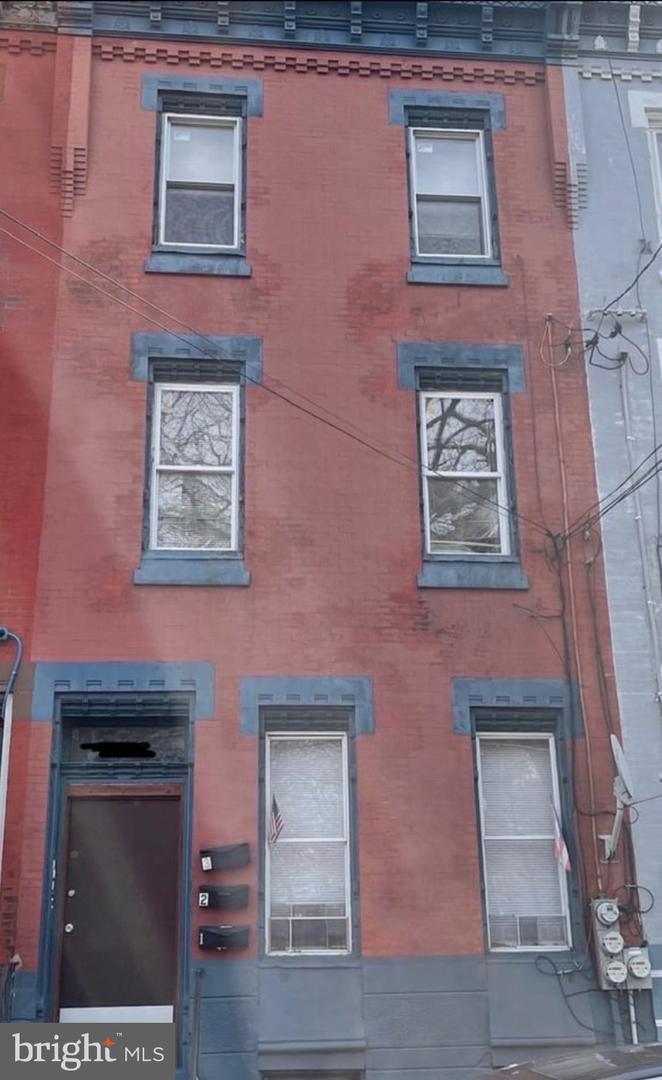 2947 N 9th St Property Photo 1