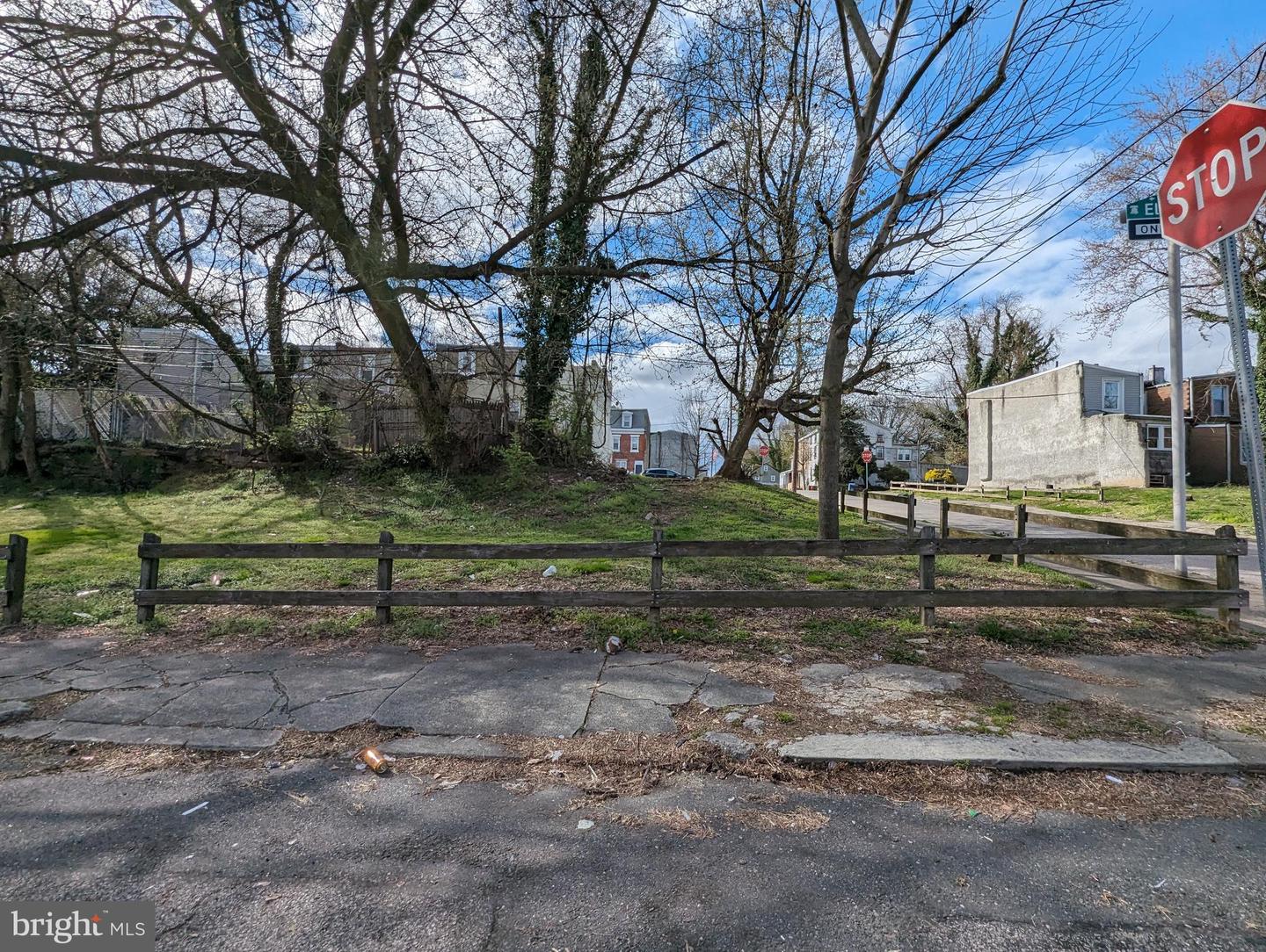 333 E ELWOOD ST Property Photo 1