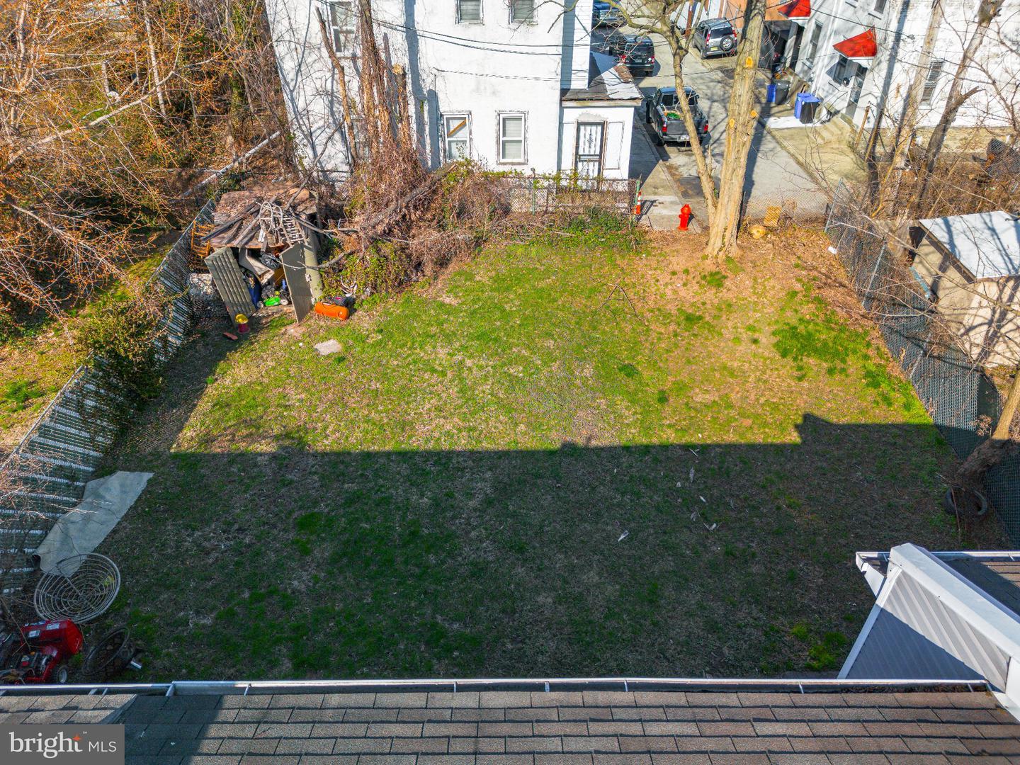 6671 Musgrave St Property Photo 5
