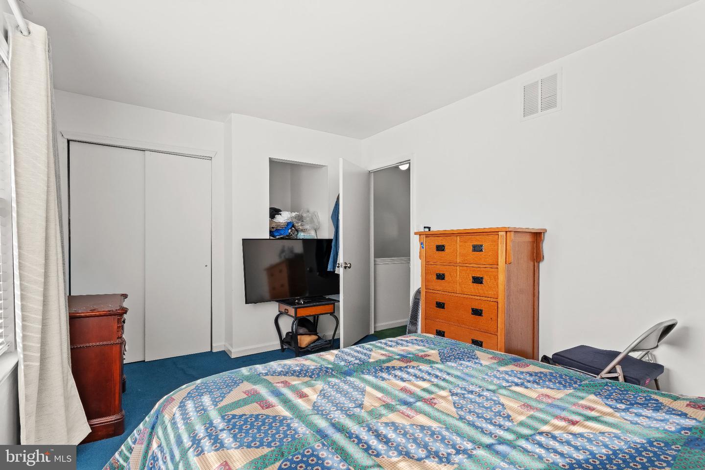 6671 Musgrave St Property Photo 10