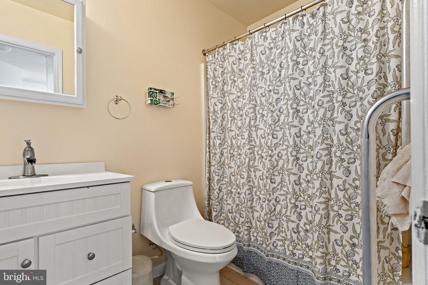 6671 Musgrave St Property Photo 12