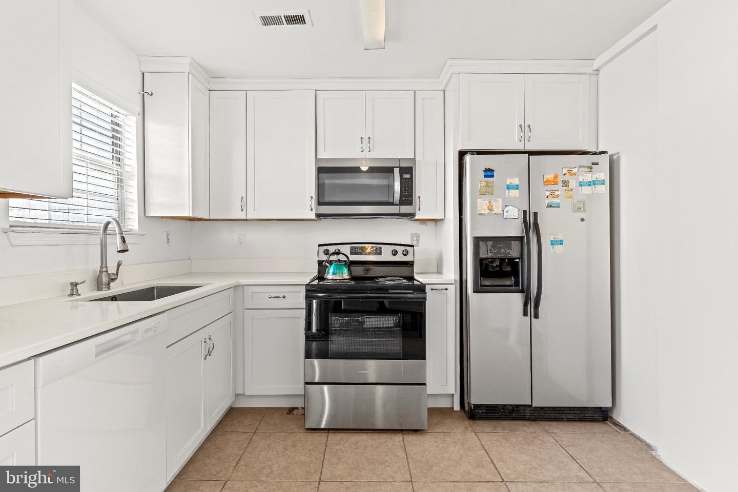 6671 Musgrave St Property Photo 15