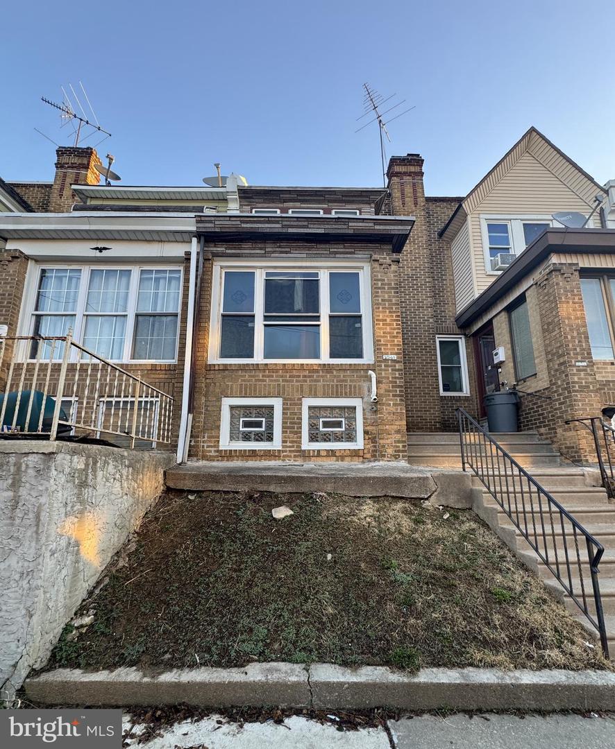 2947 Hale St Property Photo 1