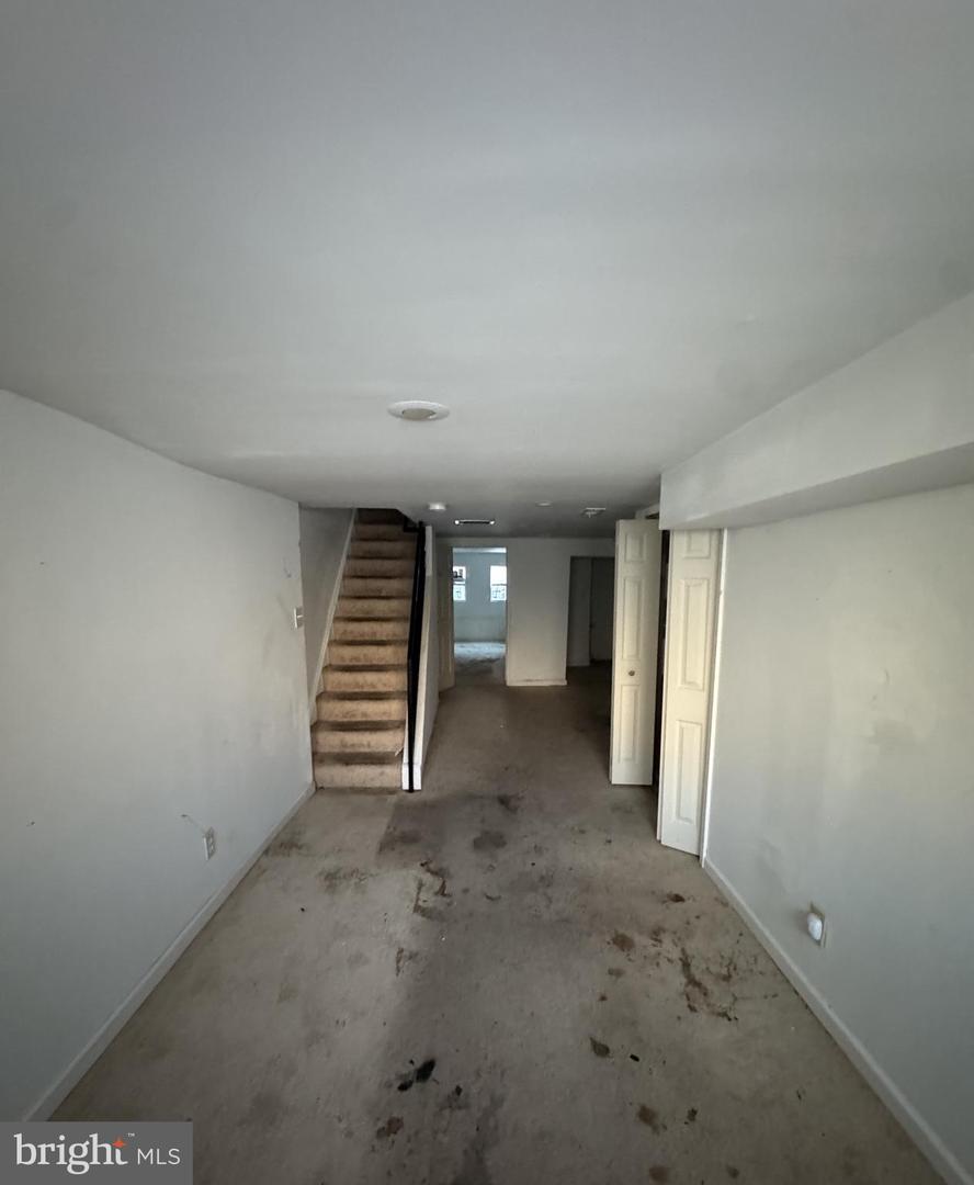 2947 Hale St Property Photo 8