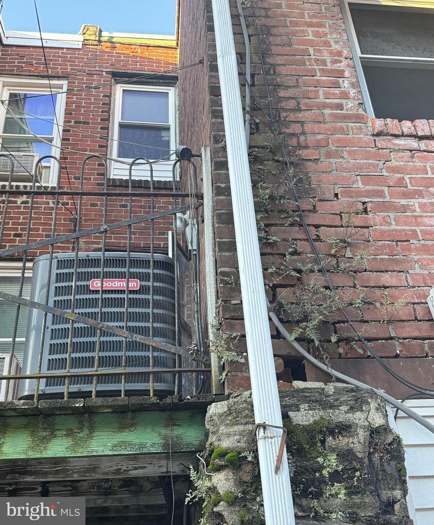2947 Hale St Property Photo 18